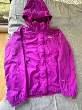 The North Face Sz M Magenta Hooded Raincoat